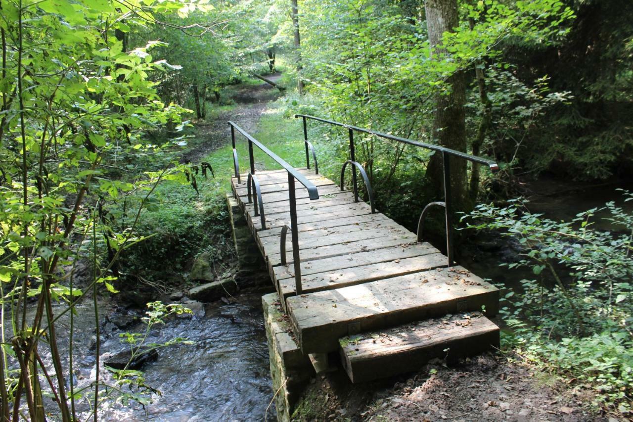 Gite De L'Ehm Villa Custinne Bagian luar foto